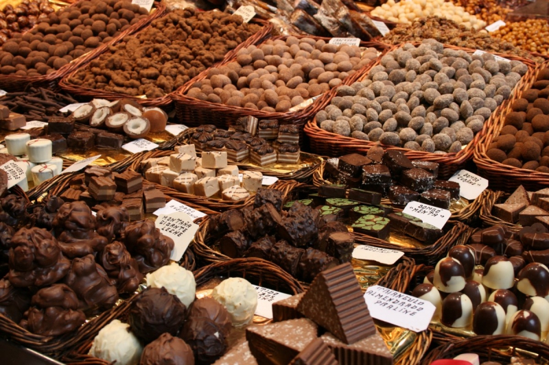 boulangerie-MAZAUGUES-min_chocolates_chocolate_nibble_sweetness_fine_chocolates_gourmet_candy_brand-752083