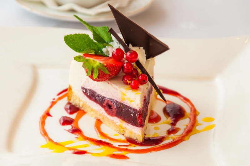 boulangerie-MAZAUGUES-min_the_cake_dessert_eating_bun_colorful_sweet_dish_taste_cake_with_cream-941034